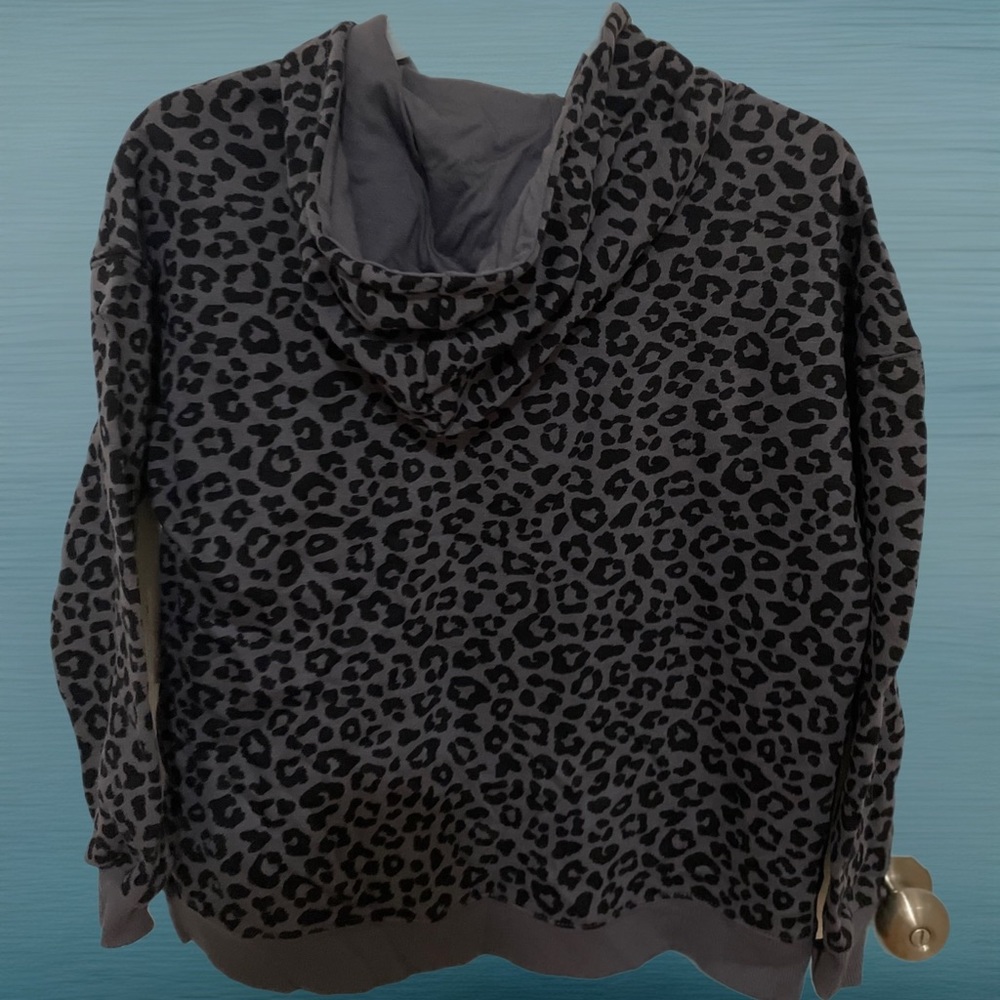 Hooded pullover